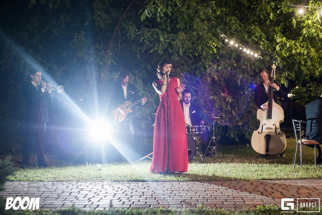 Piture for Хімія сцени: чому живий бенд неможливо замінити