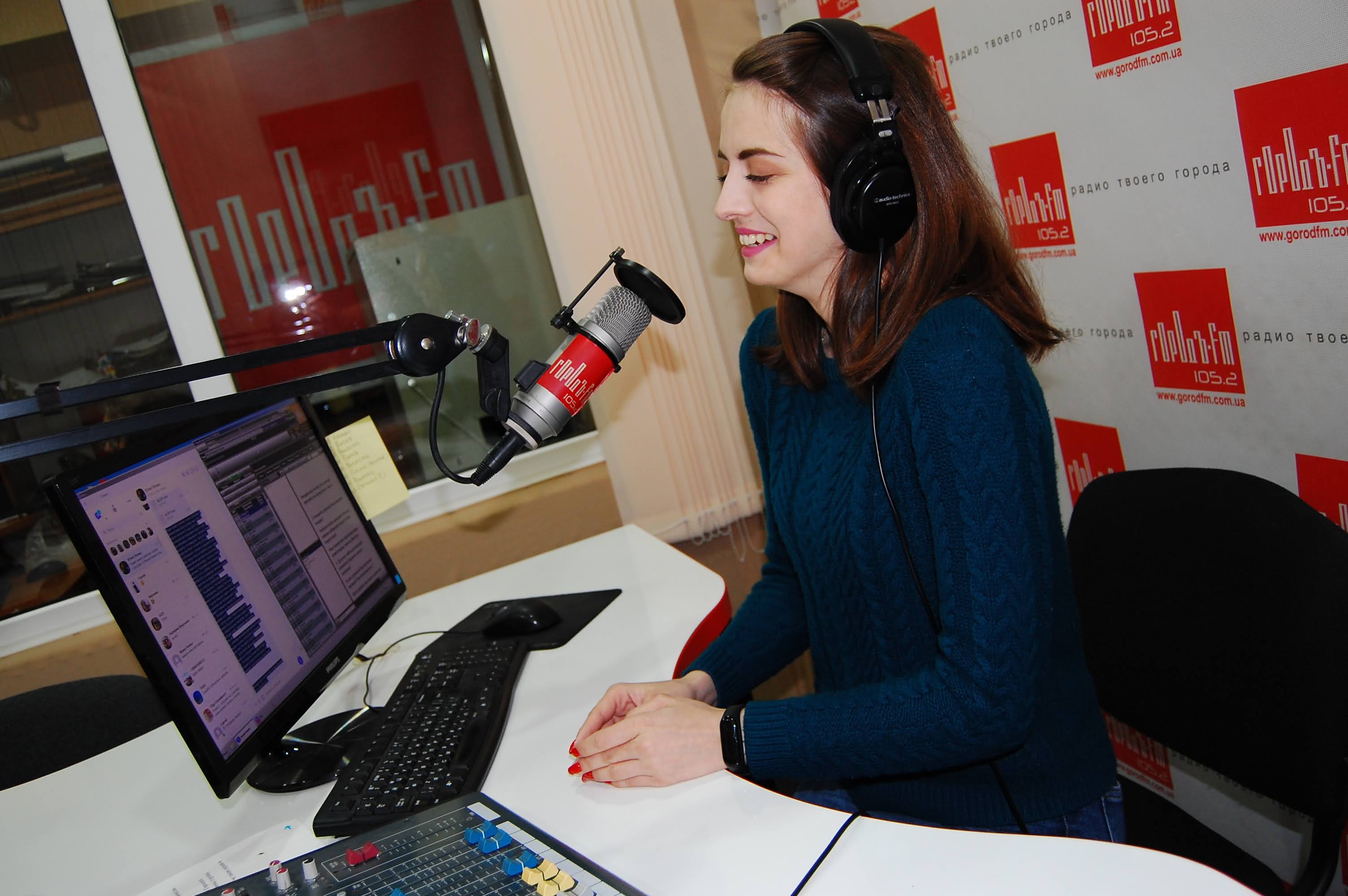 Piture for Friday Live Drive: Виступ повним складом event